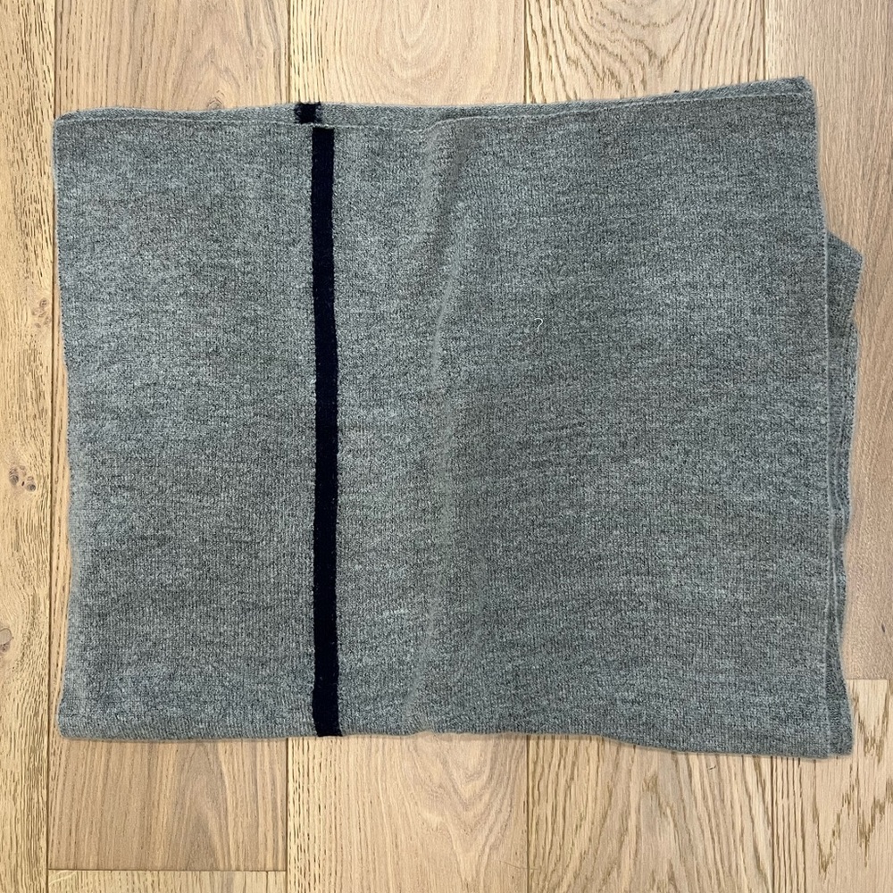 Minimalist Fall Scarf | Gray with Navy Blue Stripe